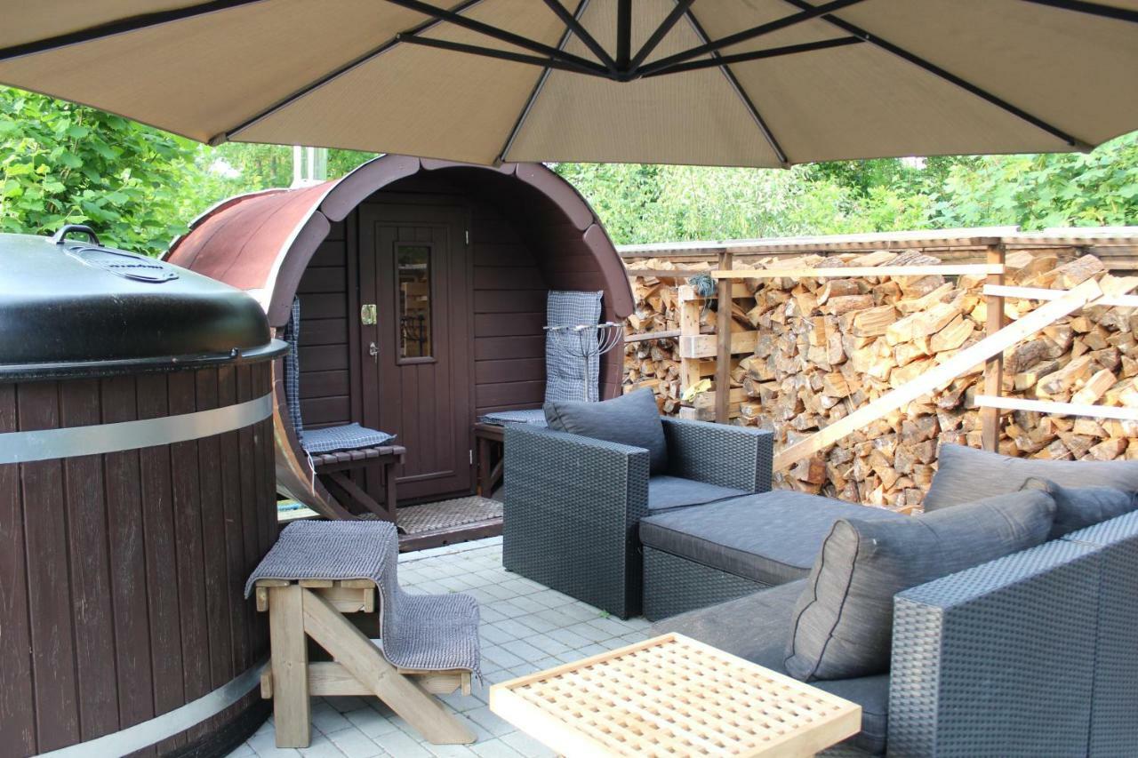 Sommerhausrelaxing Fuer Gestresste Menschen